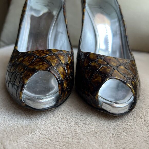 Giuseppe Zanotti Gold & Black Patent Leather Stiletto Heels EU 39 US 8 - 8.5 - Picture 11 of 16